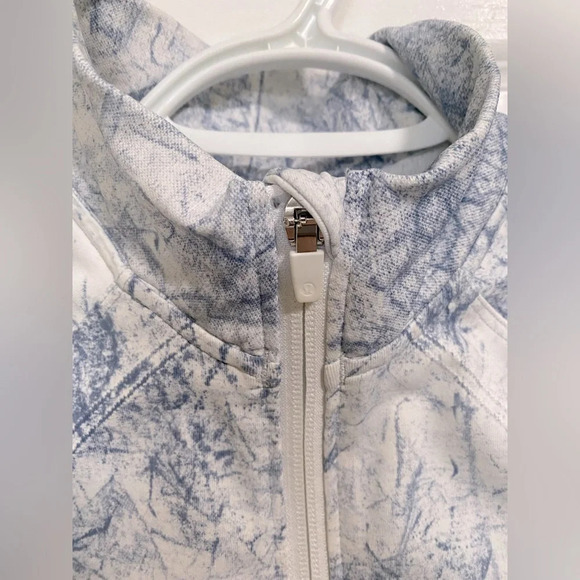 Lululemon Ebb to Train  Jacket *Wash - Picture 6 of 7